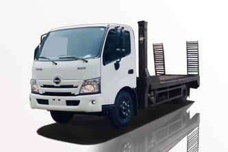 Xe Tải Hino XZU730L 3.5 Tấn Nâng Đầu Chở Máy Chuyên Dùng - Euro 5