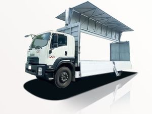 Xe Tải Isuzu FVR FVR34UE5 7.5 Tấn Thùng Kín Cánh Dơi