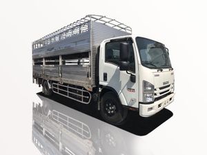 Xe Tải Isuzu NPR NPR85KE5 3 Tấn Chở Gia Súc
