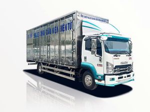 Xe Tải Isuzu FRR FRR90NE5 5.9 Tấn Chở Pallet Chứa Cấu Kiện Điện Tử
