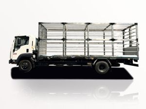 Xe Tải Isuzu FRR FRR90NE5 5.5 Tấn Thùng Chở Gia Cầm