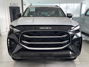 Xe SUV Isuzu Mu-X Sport 1.9L 4x4 AT