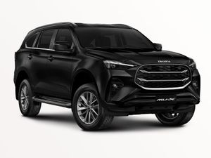 Xe SUV Isuzu Mu-X Chở Tiền B7 Plus 1.9L 4 x 2 AT