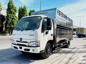 Xe Tải Hino XZU650L 1.9 Tấn Thùng Chở Gia Súc - Euro 5