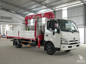 Xe Tải Hino XZU730L 3.5 Tấn Gắn Cẩu Unic