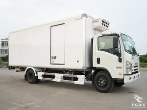 Xe Tải Isuzu NQR NQR75ME5 5 Tấn Thùng Đông Lạnh
