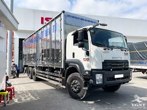 Xe Tải Isuzu FVM FVM60WE5 13.5 Tấn Thùng Chở Pallet Chứa Cấu Kiện Điện Tử