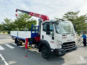 Xe Cẩu Isuzu FRR FRR90NE5 4.1 Tấn Gắn Cẩu Unic URV343