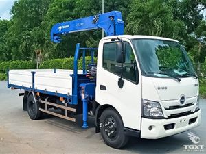 Xe Tải Hino XZU730L 3 Tấn Gắn Cẩu Tadano TM-ZE305MH Euro 5