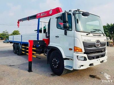 Xe tải Hino FL8JT8A 13 tấn, gắn cẩu Unic, động cơ Euro 5, công suất 280 PS, hiệu quả cao trong vận chuyển, phù hợp xây dựng và logistics.