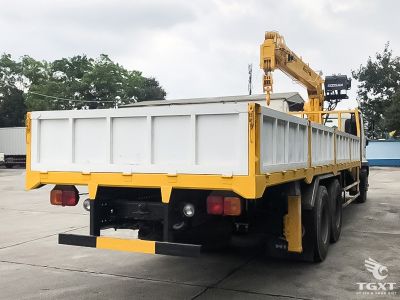 Xe tải Hino FL8GT8A 3 chân 13 tấn gắn cẩu Soosan SCS524, tiêu chuẩn Euro 5, hiệu suất cao for vận chuyển hàng nặng.