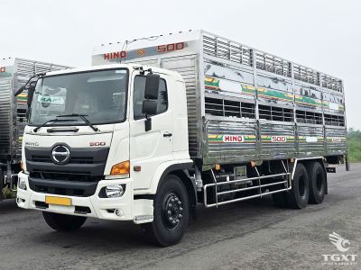 xe-tai-hino-fg8jt8a-6-tan-thung-cho-gia-suc-2.jpg