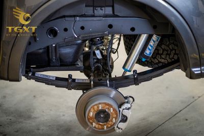 Nguyên lý hoạt động của trục láp xe tải, yếu tố then chốt trong hệ thống truyền động, truyền mô-men xoắn từ động cơ đến bánh xe.