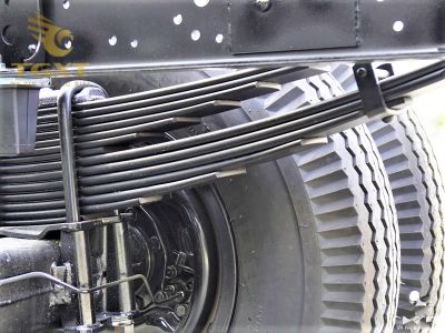 Xe tải Isuzu Series N với hệ thống nhíp đúng cách, tăng độ bền và an toàn khi vận hành.