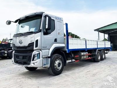 Xe tải ChengLong LZ1250M5CBT H5 260HP, 15 tấn, thùng lửng 9.9m phù hợp vận chuyển hàng dài, tiết kiệm chi phí, lý tưởng cho doanh nghiệp logistics.