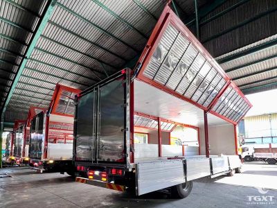 Xe tải ChengLong LZ1250M5CBT H5 260HP, thùng kín cánh dơi 9m9 cho vận tải sạch sẽ, linh hoạt và tiết kiệm nhiên liệu.