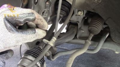 thoi-diem-nen-thay-3.jpg Xe tải hoạt động an toàn, trục láp mới đảm bảo hiệu suất tối ưu.