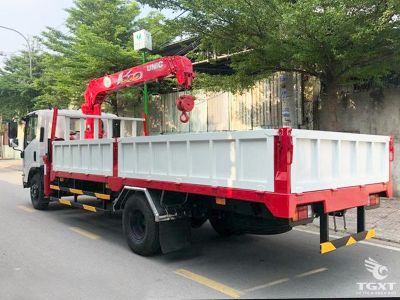 Xe tải Isuzu NPR85KE5 2.5 tấn gắn cẩu URV343, lý tưởng xây dựng, vận chuyển vật liệu.