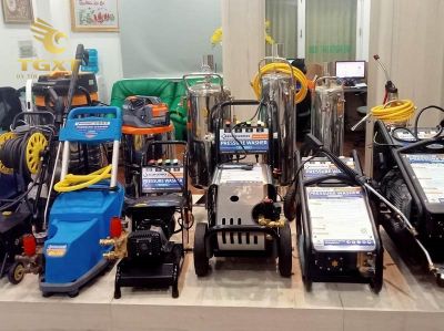 Xe tải sử dụng máy rửa xe cao áp để làm sạch, đa dạng chủng loại phù hợp mọi nhu cầu.