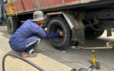 uu-nhuoc-diem-2.jpg Vật lý dịch vụ vá xe tải lưu động tiện lợi, nhanh chóng, hỗ trợ 24/7, giảm thiểu rủi ro & chi phí.