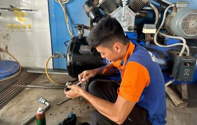 Kiểm tra máy nén khí xe tải để đảm bảo an toàn và hiệu quả hoạt động.