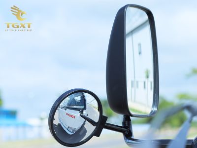 Gương chiếu hậu xe tải giúp tài xế quan sát phía sau, giảm điểm mù, tăng an toàn giao thông.