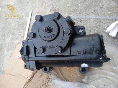 Hình ảnh xe tải với hệ thống lái trợ lực giúp tài xế kiểm soát dễ dàng và an toàn hơn.