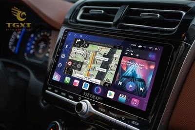 man-hinh-dvd-xe-tai-2.jpg Màn hình DVD xe tải tích hợp giải trí và an toàn cho tài xế, thiết bị không thể thiếu trong ngành vận tải hiện đại.