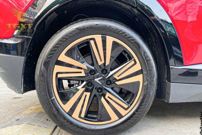 lop-mam-xt-2.jpg Ốp mâm trang trí xe tải nổi bật, nâng cao thẩm mỹ và bảo vệ mâm xe với phụ kiện cao cấp, chất lượng inox 304 hoặc nhựa bền đẹp.