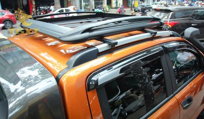 ba-ngang-mui-xe-tai-3.jpg Hình ảnh hệ thống ba ngang mui xe tải, thiết kế chắc chắn, nâng cao hiệu suất vận chuyển.