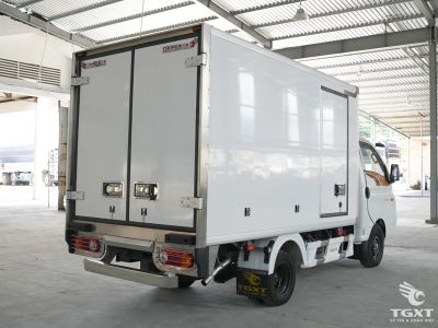 Xe tải Hyundai New Porter H150 1.5 Tấn Thùng Bảo Ôn, động cơ Euro 5, phù hợp vận chuyển hàng hóa giữ nhiệt.