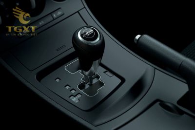 Xe tải số tự động mới nhất tại Việt Nam, thiết kế hiện đại, tiện lợi cho vận chuyển hàng hóa.