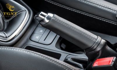 cach-chinh-thang-tay-xe-tai-bi-yeu-3.jpg Hình ảnh xe tải với thắng tay yếu, cần điều chỉnh để đảm bảo an toàn vận hành.