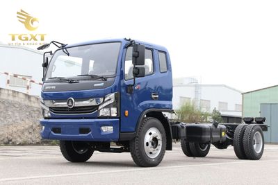 Xe tải đang được tra cứu phù hiệu trên website chính thức để đảm bảo hoạt động hợp pháp.