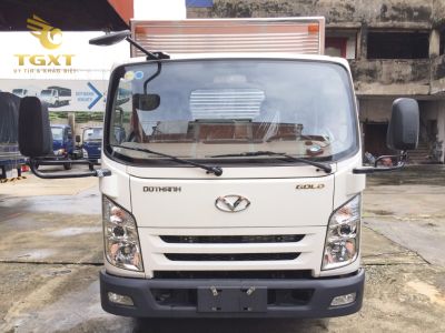 logo-xe-tai-1.jpg Logo xe tải hiện đại, biểu tượng sức mạnh vận tải và nhận diện thương hiệu trong ngành logistics.