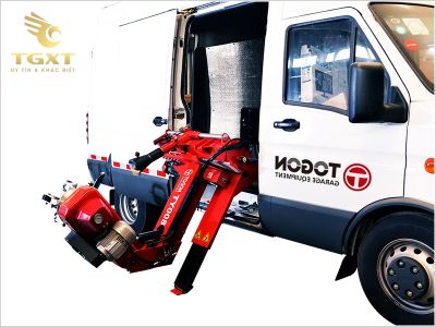 Máy ra vào lốp xe tải chuyên dụng, thiết bị tối ưu cho sửa chữa, bảo dưỡng xe tải lớn, an toàn và hiệu quả.
