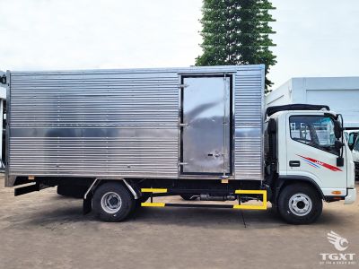 Xe tải JAC N500 E5 5 tấn thùng kín, động cơ Đức, tiêu chuẩn khí thải Euro 5, phù hợp cho vận chuyển hàng hóa doanh nghiệp.