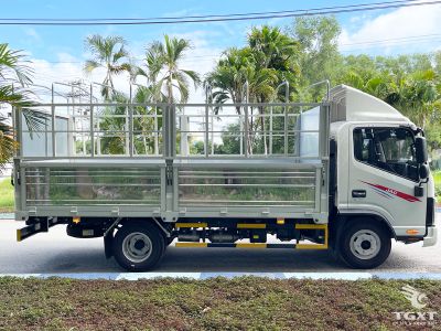 Xe tải JAC N250S E5 2.3 Tấn, thùng 4.2m, động cơ Euro 5 mạnh mẽ, tiết kiệm nhiên liệu, lý tưởng cho doanh nghiệp nhỏ.