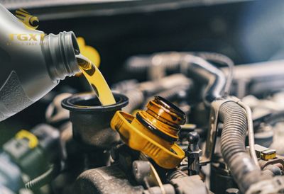 xe-tai-isuzu-bao-dau-chay-duoc-bao-nhieu-km-3.jpg Xe tải Isuzu cảnh báo nhiên liệu, khả năng vận hành dự trữ của xe tải phù hợp cho kế hoạch di chuyển an toàn.