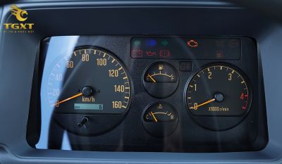 cach-chinh-gio-tren-xe-tai-isuzu-3.jpg Hướng dẫn chỉnh giờ trên xe tải Isuzu các dòng NPR, FTR, D-Max, QKR chính xác.