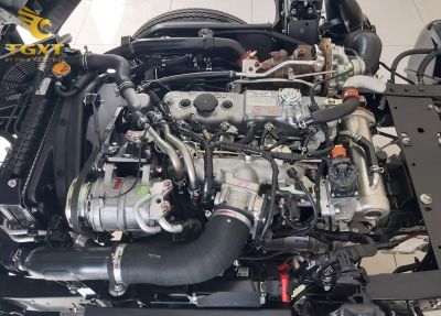 cach-mo-cabin-xe-tai-isuzu-1-1.jpg Hướng dẫn mở cabin xe tải Isuzu đúng kỹ thuật và an toàn.