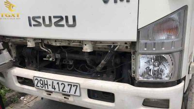 cach-thay-bong-den-xe-tai-isuzu-3-1.jpg Hướng dẫn thay bóng đèn xe tải Isuzu đúng kỹ thuật và an toàn, đảm bảo chiếu sáng tối ưu và kéo dài tuổi thọ hệ thống.