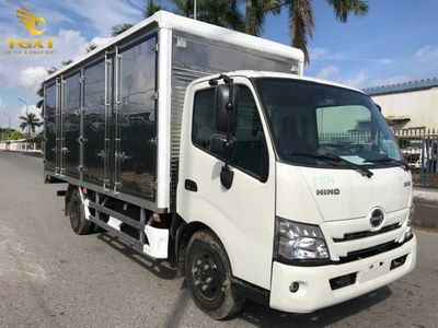 xe-tai-hino-xzu730-thung-kin-4-canh-2-1.jpg