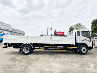 Xe Tải JAC N900 Plus E5 8 tấn thùng lửng 7m6 với động cơ Cummins B4.5EV210 và khung chassis bền.