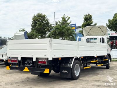 Xe Tải JAC N900 Plus E5 8 tấn thùng lửng 7m6 với động cơ Cummins và khung chassis bền.