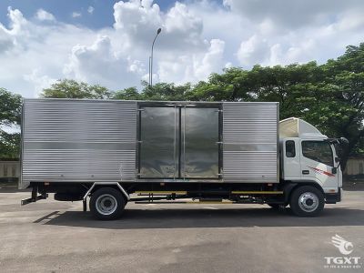 xe-tai-n900-plus-e5-thung-kin-3.jpg Xe tải JAC N900 Plus E5 9 tấn thùng kín với thùng dài 7m, thiết kế hiện đại.