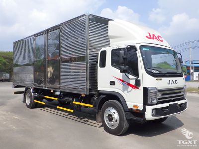 Xe tải JAC N900 Plus E5 8 tấn thùng kín 7m6 với động cơ Cummins