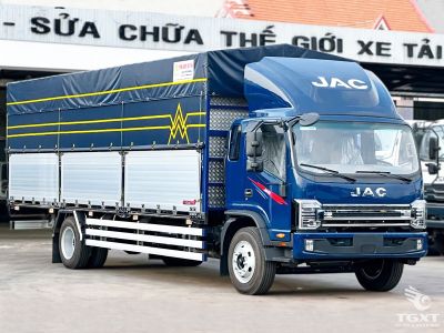  Xe tải JAC N900 Plus E5 8 tấn thùng bạt 7,6 m, động cơ Cummins 210 mã lực.
