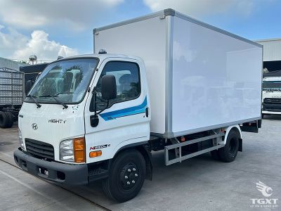 Xe tải Hyundai Mighty N650L 3.5 tấn với thùng bảo ôn và động cơ Euro 5 160 mã lực.