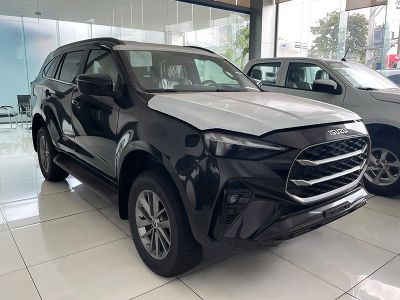 xe-suv-isuzu-mu-x-sport-19l-4x4-at-3.jpg Isuzu Mu-X Sport 1.9L 4x4 AT, SUV 7 chỗ với hiệu suất nhiên liệu tối ưu và dẫn động 4WD.